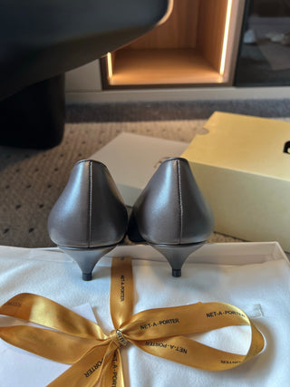 The Ro*26ss summer new collection featuring pointed toes, cat heels, and minimalist office loafers