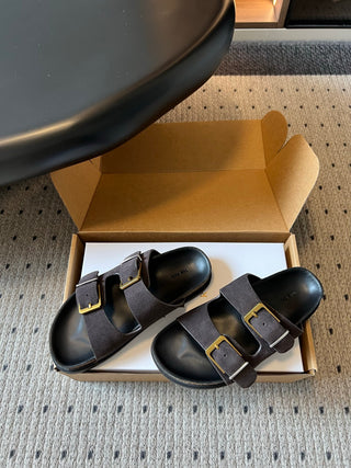 The Ro*26ss summer collection’s new design with double buckles and Birkenstock-style sandals