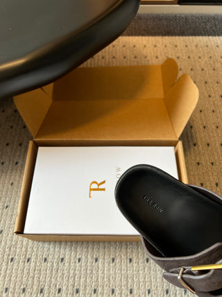 The Ro*26ss summer collection’s new design with double buckles and Birkenstock-style sandals