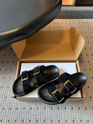 The Ro*26ss summer collection’s new design with double buckles and Birkenstock-style sandals