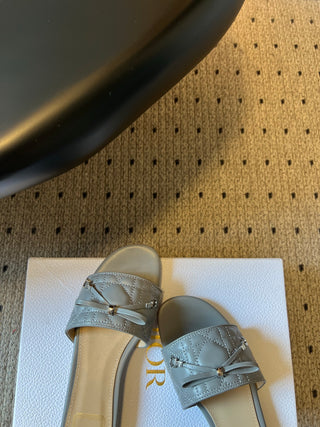 Dio*26ss Summer New Collection: Woven Stripe Floral Bow One-Slip Sandals