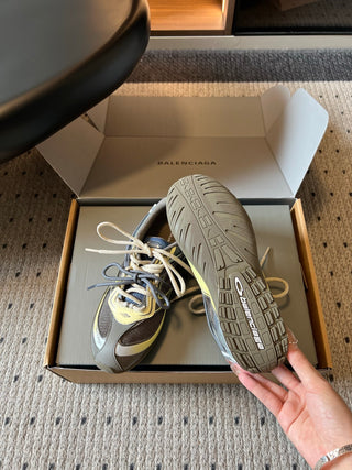Balenciaga*Radar Summer Collection: New Casual Sneaker