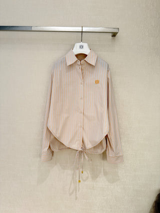 Loe**26 Spring/Summer New Arrivals: Apricot-colored Striped Waist-Cinching Shirt
