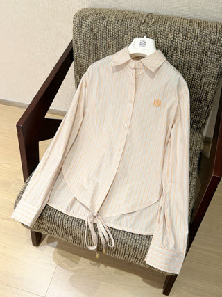 Loe**26 Spring/Summer New Arrivals: Apricot-colored Striped Waist-Cinching Shirt