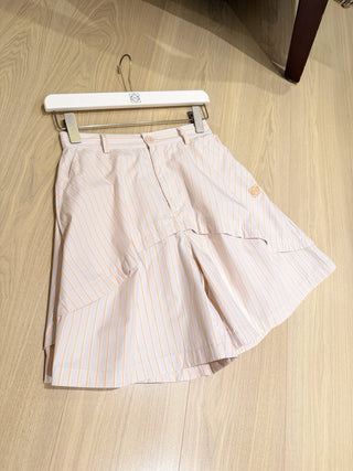 Loewe’s new 2026 Spring-Summer collection of 100% cotton striped shorts.