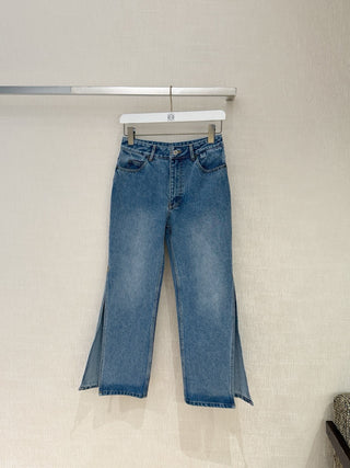 Loewe’s high-end authentic quality, LW style.