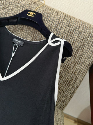 Chane*26’s new knit vest.