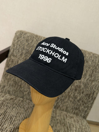 Acne26’s new water-washed texture baseball cap