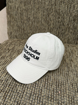 Acne26’s new water-washed texture baseball cap