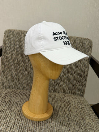 Acne26’s new water-washed texture baseball cap