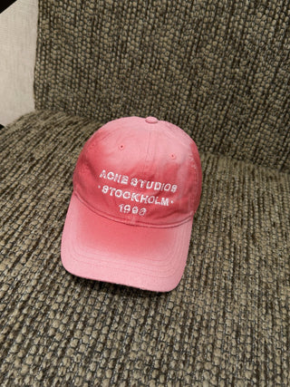 Acne26’s new water-washed texture baseball cap