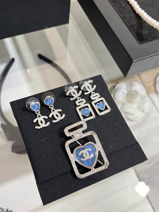 𝑪𝒉𝒂𝒏𝒆 * 25P New Model Blue Heart with Silver Accents and Full Diamonds – Double C Perfume Bottle Earrings