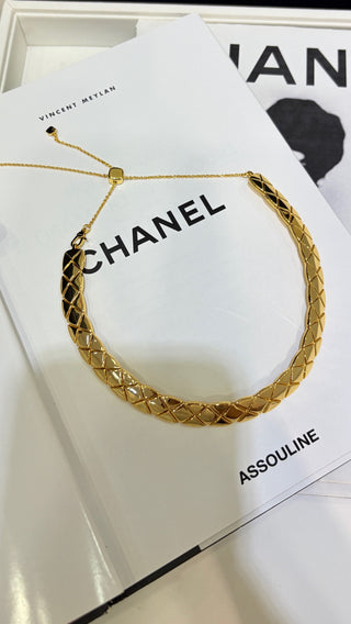 𝑪𝒉𝒂𝒏𝒆 * New Coco Crush Lace-Pattern Gold Mini Necklace Choker.