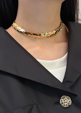 𝑪𝒉𝒂𝒏𝒆 * New Coco Crush Lace-Pattern Gold Mini Necklace Choker.