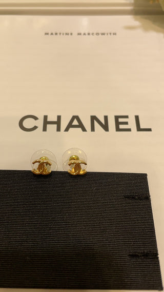 𝑪𝒉𝒂𝒏𝒆* New 26P Mini Gold Simple Double-C Ear Studs.