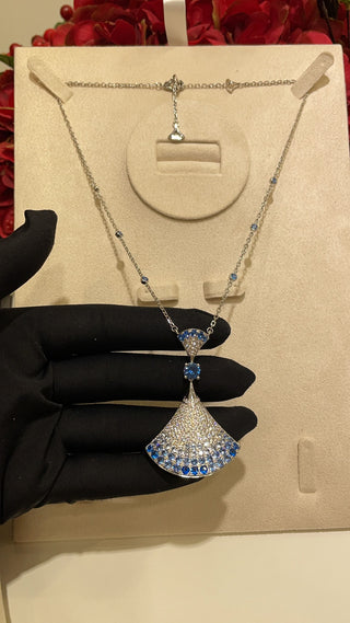 𝐵𝑣𝑙𝑔𝑎𝑟 * Gradient sapphire fan with large size and full-set diamonds