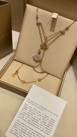 𝐵𝑉𝐿𝐺𝐴𝑅* High-end jewelry: DIVAS’ DREAM Bvlgari openwork diamond-set white shell fan with rose gold necklace