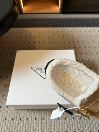 Prad*26ss Early Autumn New Collection of Lamb Fur Headband Birkenstock Shoes.