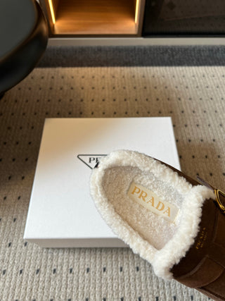 Prad*26ss Early Autumn New Collection of Lamb Fur Headband Birkenstock Shoes.