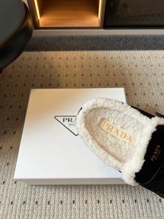 Prad*26ss Early Autumn New Collection of Lamb Fur Headband Birkenstock Shoes.
