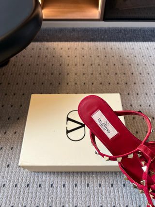 Valentin*26ss Summer New Collection: Pointed Toe, Riveted Buckle, Backless, Low Heel Sandals