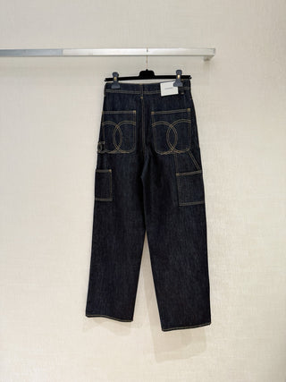 Chane*26’s new deep blue jeans.
