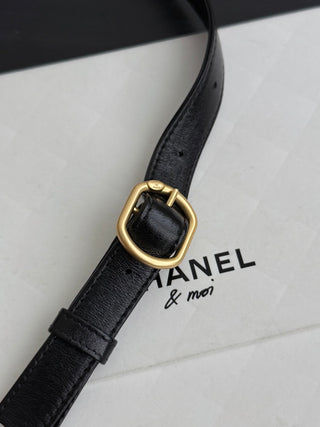 Chanel 25A suede-covered zippered bag