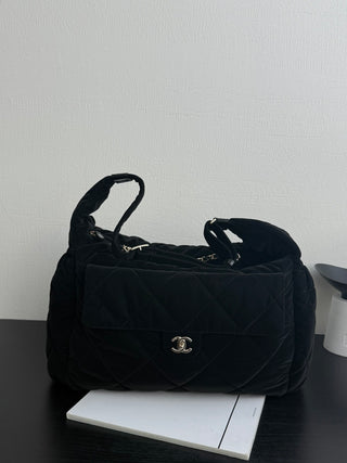 CHANEL 25n Ski Season Report⛷️ Black maxi, extra-large size.