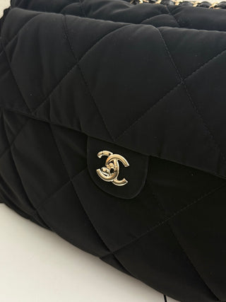 CHANEL 25n Ski Season Report⛷️ Black maxi, extra-large size.