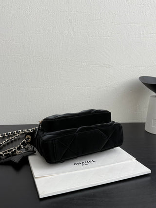 Chanel 25N Velvet Star⭐Camera bag, black.