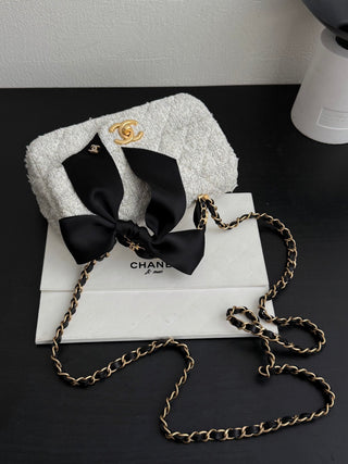 Chanel 25K bow-tie CF handle mini tweed.