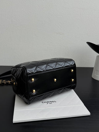 CHANEL 25A Oil-and-Wax Leather Bowling Ball (Small Size)