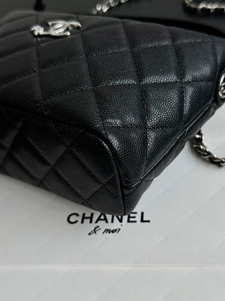 CHANEL 25B Star⭐ The lunch box bag is black.