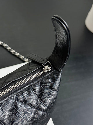 CHANEL 25B Star⭐ The lunch box bag is black.