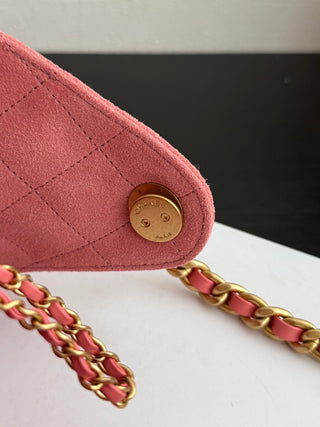 Chanel 26c suede, pink color.💗 trumpet