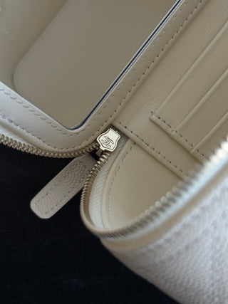 CHANEL 25C Box Bag, gray-white color.