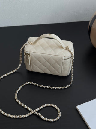 CHANEL 25C Box Bag, gray-white color.